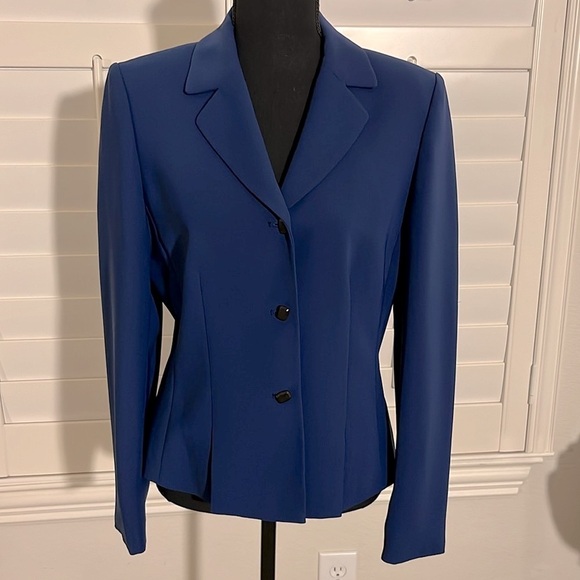 EUC Tahari Royal Navy Blue Lined Blazer Peplum Jacket w Black Patent Skinny Belt - Picture 3 of 12